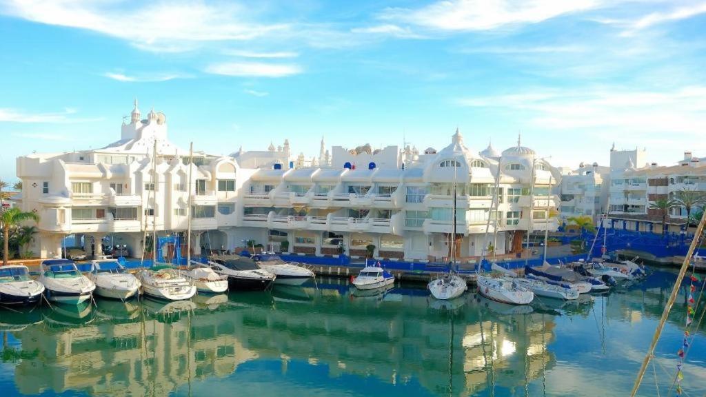 Apartamentos Benalmarina Málaga Esterno foto